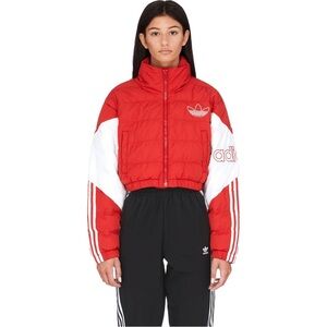 adidas originals cropped puffer jacket in red and white (size medium)